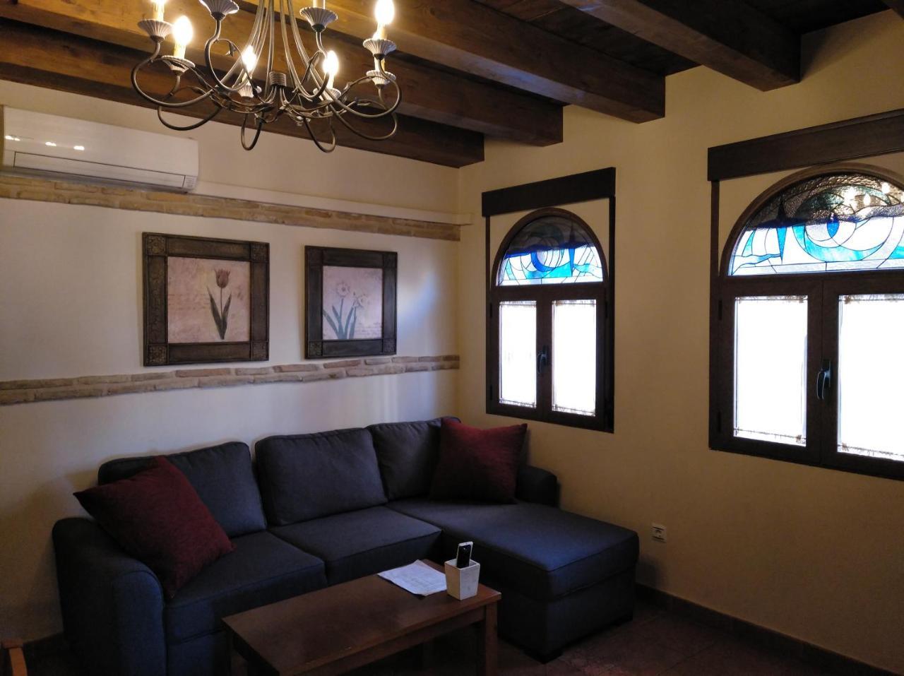 La Casa Del Grial