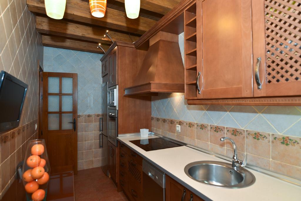 La Casa Del Grial