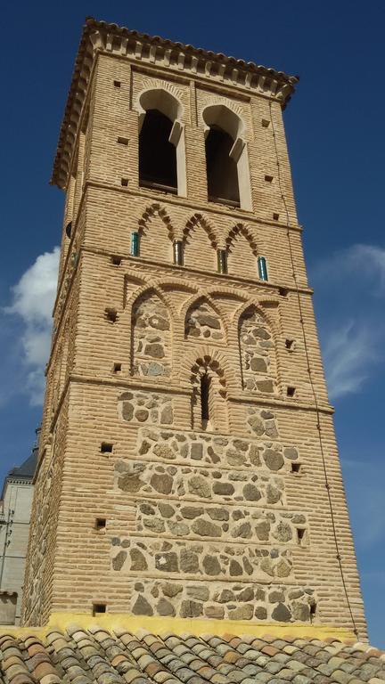La Casa Del Grial *